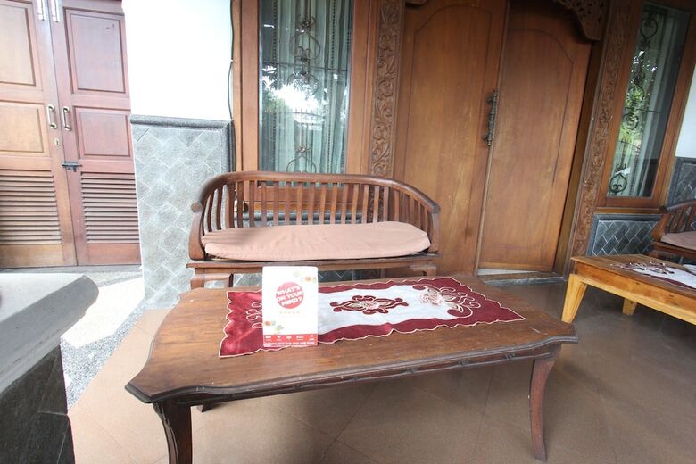 Hotel Oyo Life 93247 Pondok Pariwisata