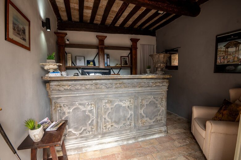Hotel Castello Valenzino