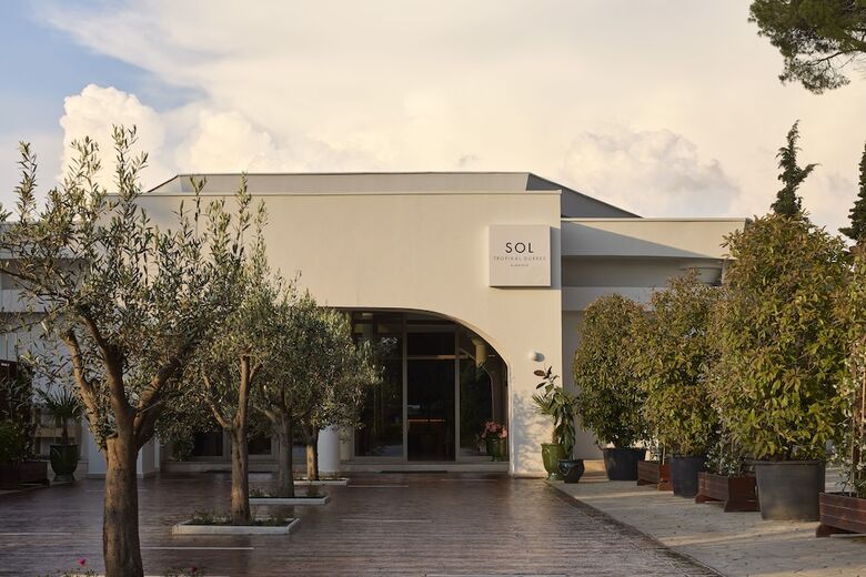 Hotel Sol Tropikal Durres