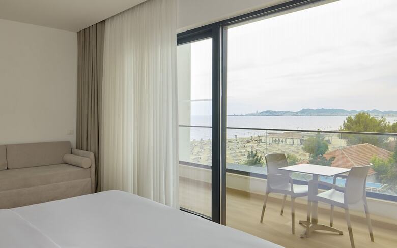 Hotel Sol Tropikal Durres