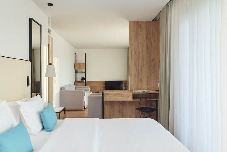 Hotel Sol Tropikal Durres