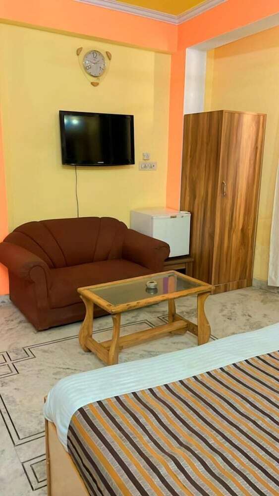 Gyan Ganga - A Luxurious Hotel