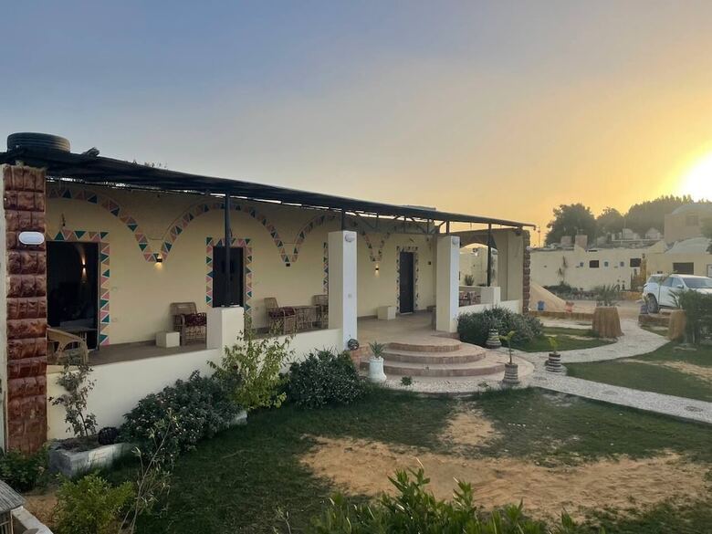 Bed & Breakfast Camp Pyramids View Hotel