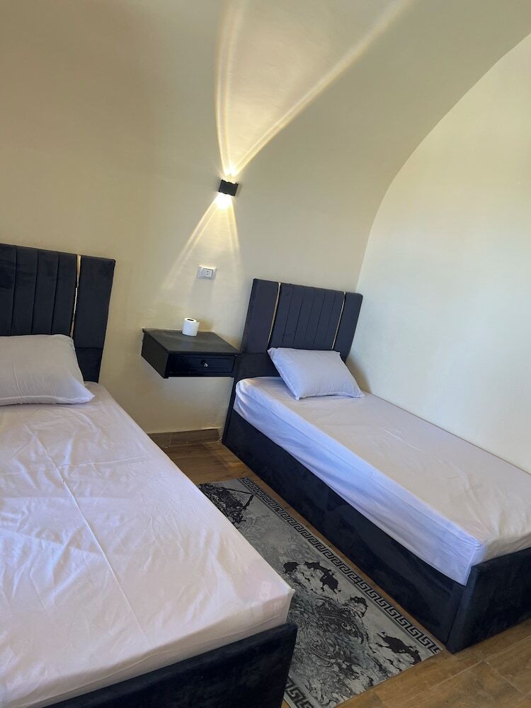 Bed & Breakfast Camp Pyramids View Hotel