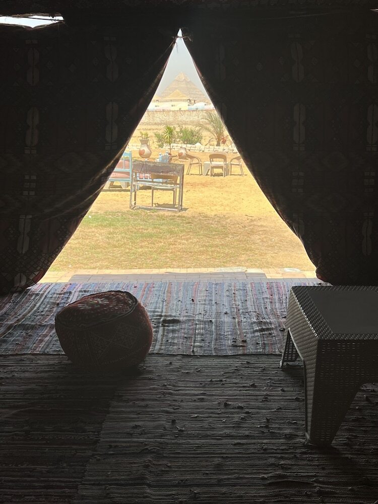 Bed & Breakfast Camp Pyramids View Hotel