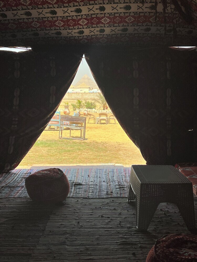 Bed & Breakfast Camp Pyramids View Hotel