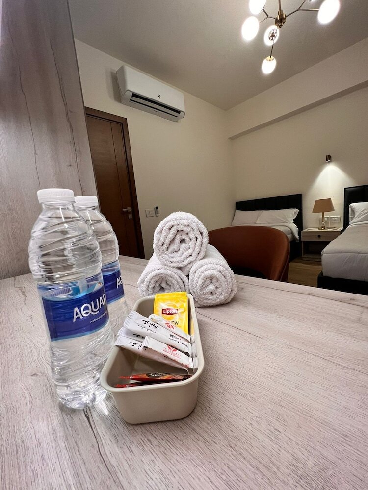 White Palace Motel Eg