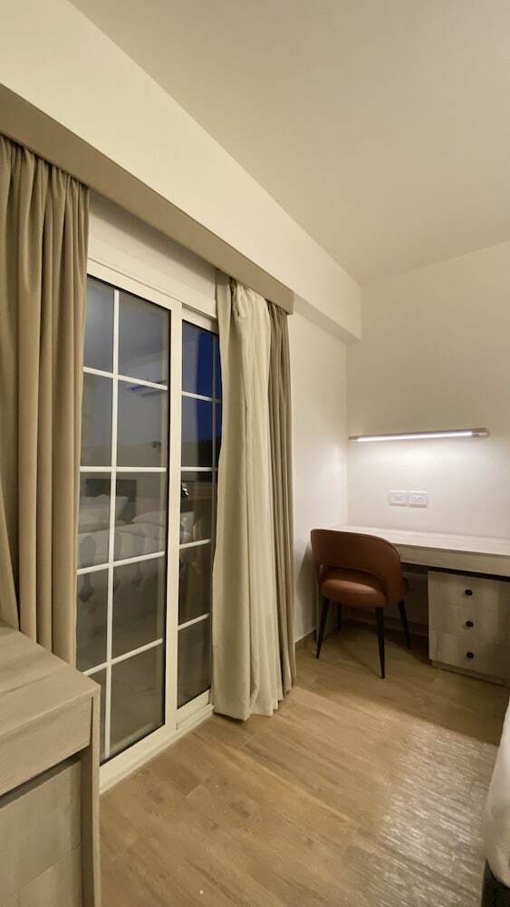 White Palace Motel Eg