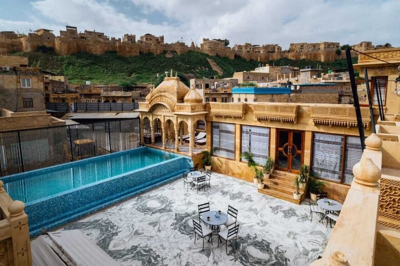 Hotel Grand Khalifa