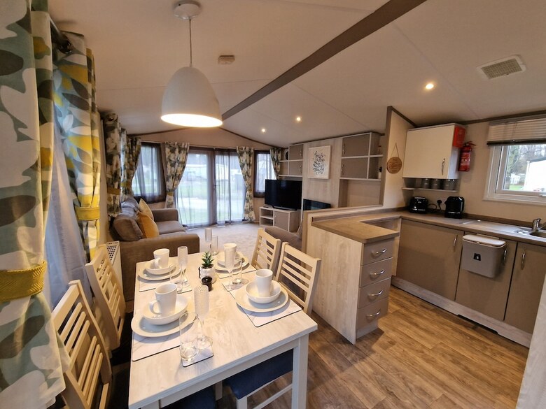 Bird Lake Pastures 2 Bedrooms 2 Baths
