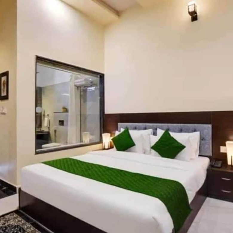Hills Paradise Inn