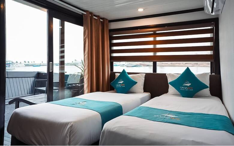 Oasis Party Cruise