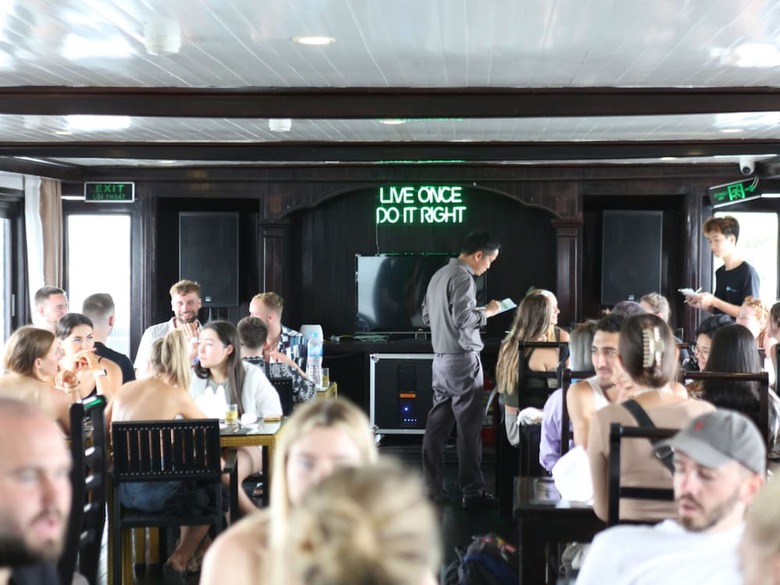 Oasis Party Cruise