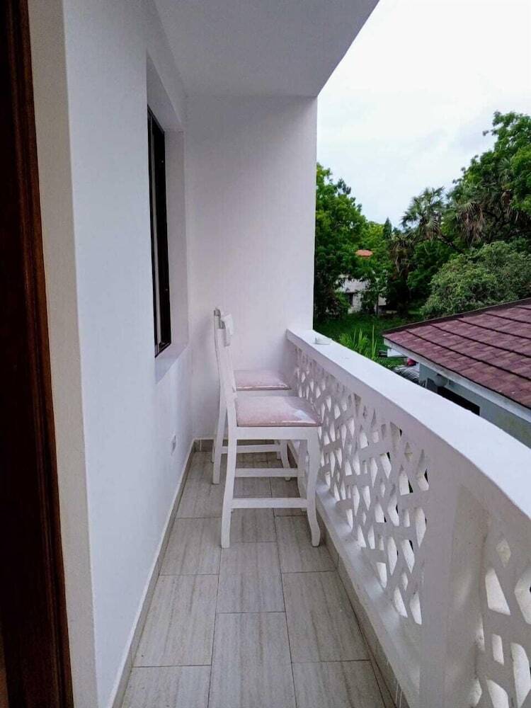 Hotel Pontoon Residence & Suites