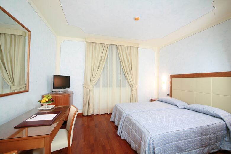 Posada Grand Hotel Del Parco - Bergamo Airport