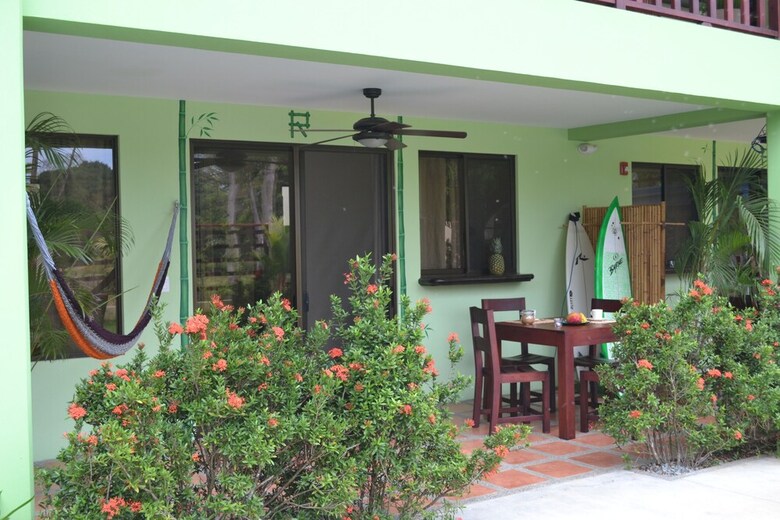 Bed & Breakfast Mavi Surf Hotel