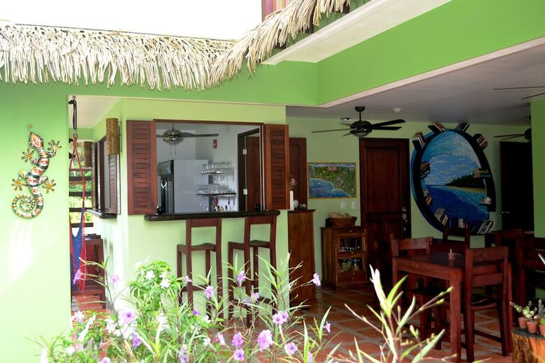 Bed & Breakfast Mavi Surf Hotel