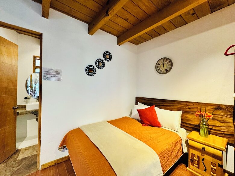 Encino House Hotel Boutique