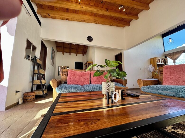 Encino House Hotel Boutique