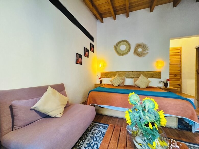 Encino House Hotel Boutique