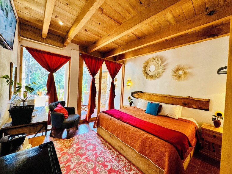 Encino House Hotel Boutique