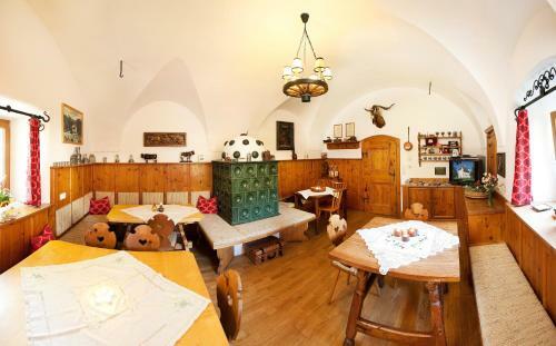 Hostal Castle Saalhof