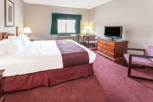 Hotel Travelodge- Tiffin