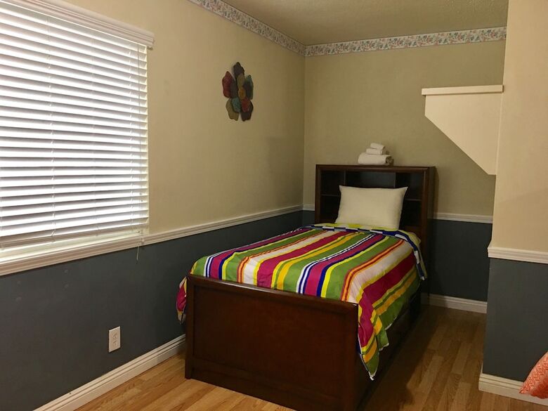 Motel Traveler's Bed & Breakfast Hostel