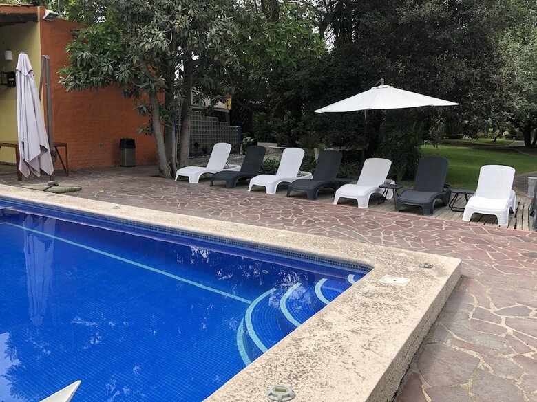 Hotel El Jard�n De En Medio