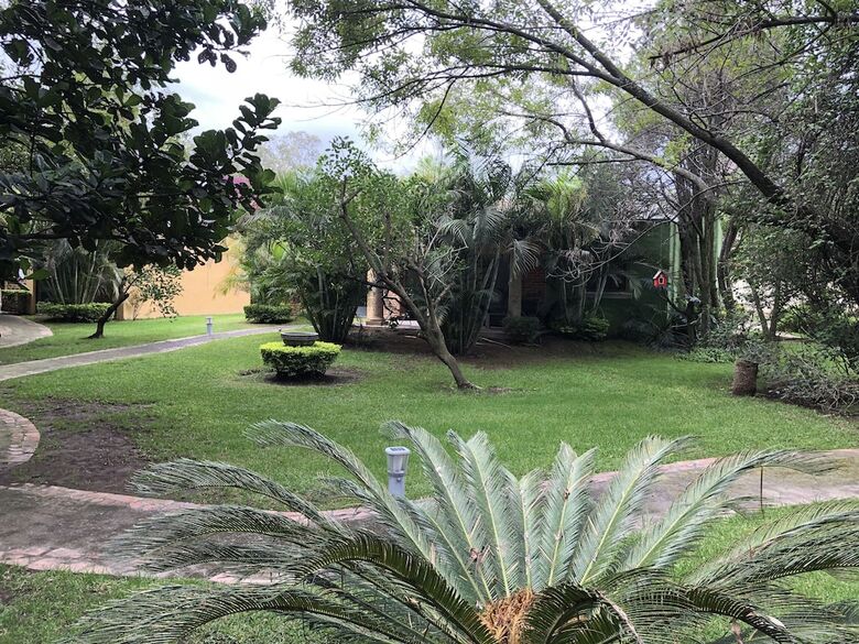 Hotel El Jard�n De En Medio
