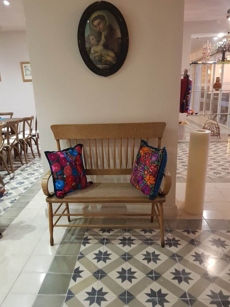 Hotel Puerta San Pedro