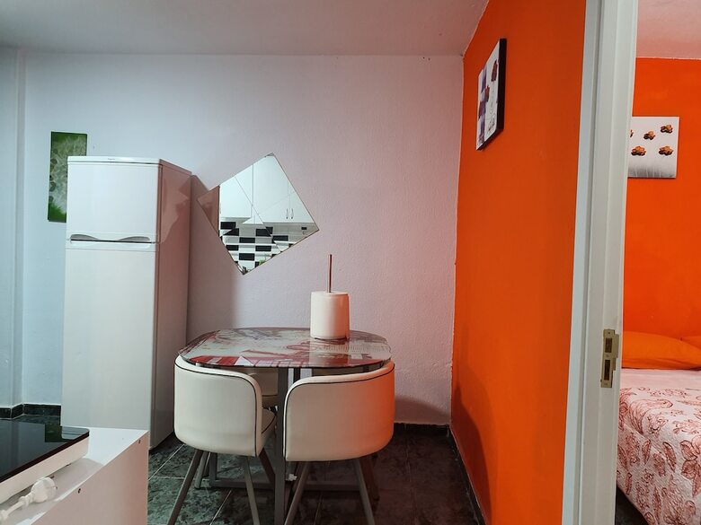 Low Cost Room Plaza De Hierro II