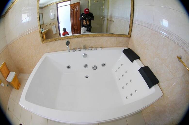 Hotel Salama Bling Beach Resort