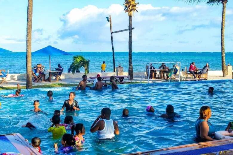 Hotel Salama Bling Beach Resort