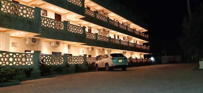 Hotel Salama Bling Beach Resort