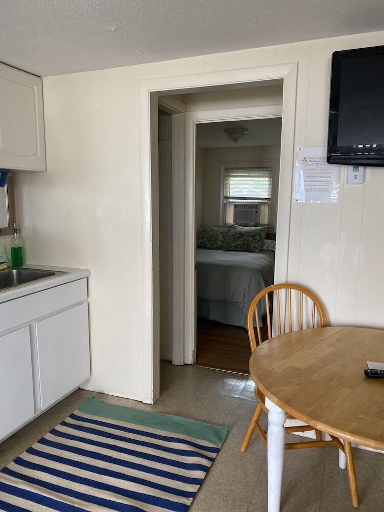 Grand View Motel