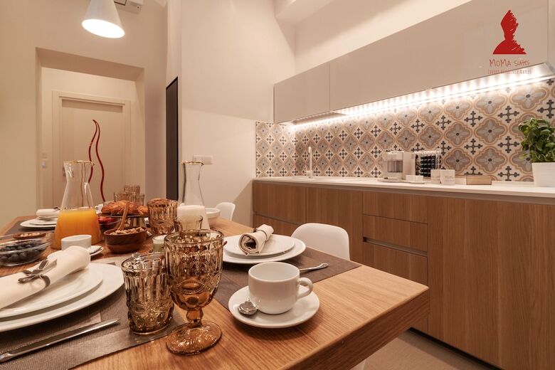 Moma Suites