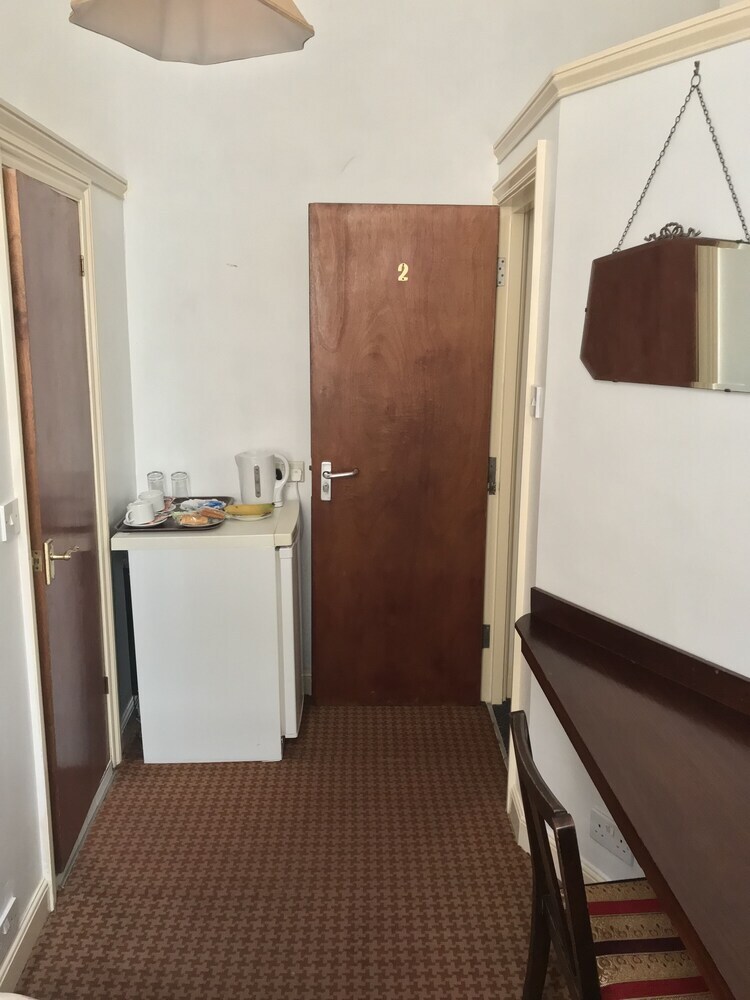 Gosfield House Hotel