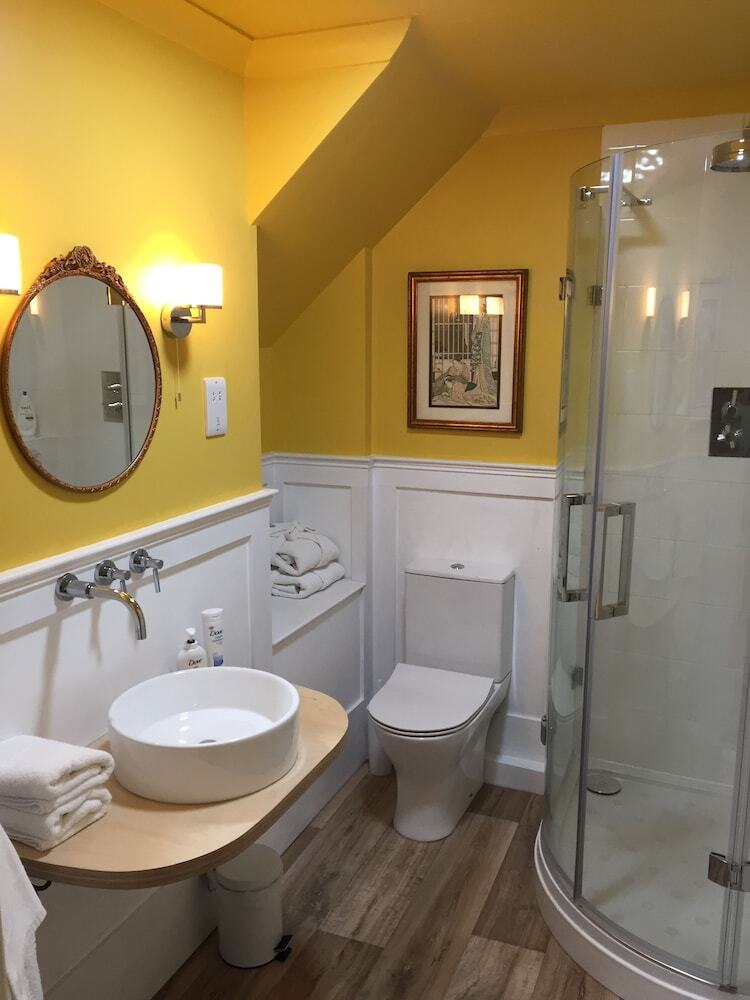 Churchill Guest House