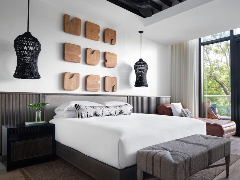 Kimpton Grand Roatan Resort And Spa By Ihg