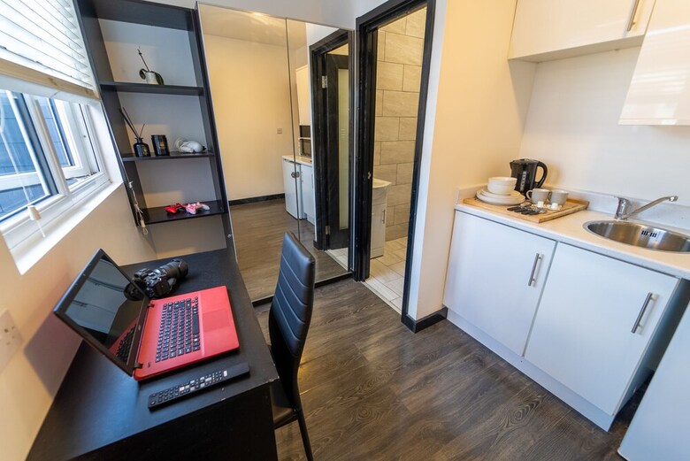 46 North Road Studios Near Qe And Uob