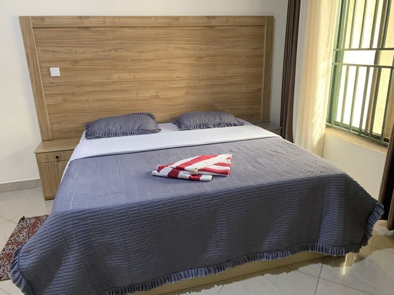 Bed & Breakfast Gorilla Home Stay