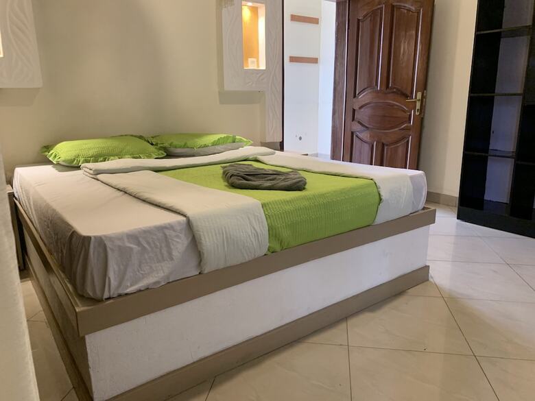 Bed & Breakfast Gorilla Home Stay