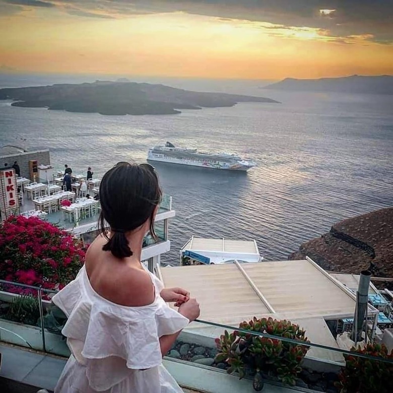 Santorini Studios Pleasure By The Sea
