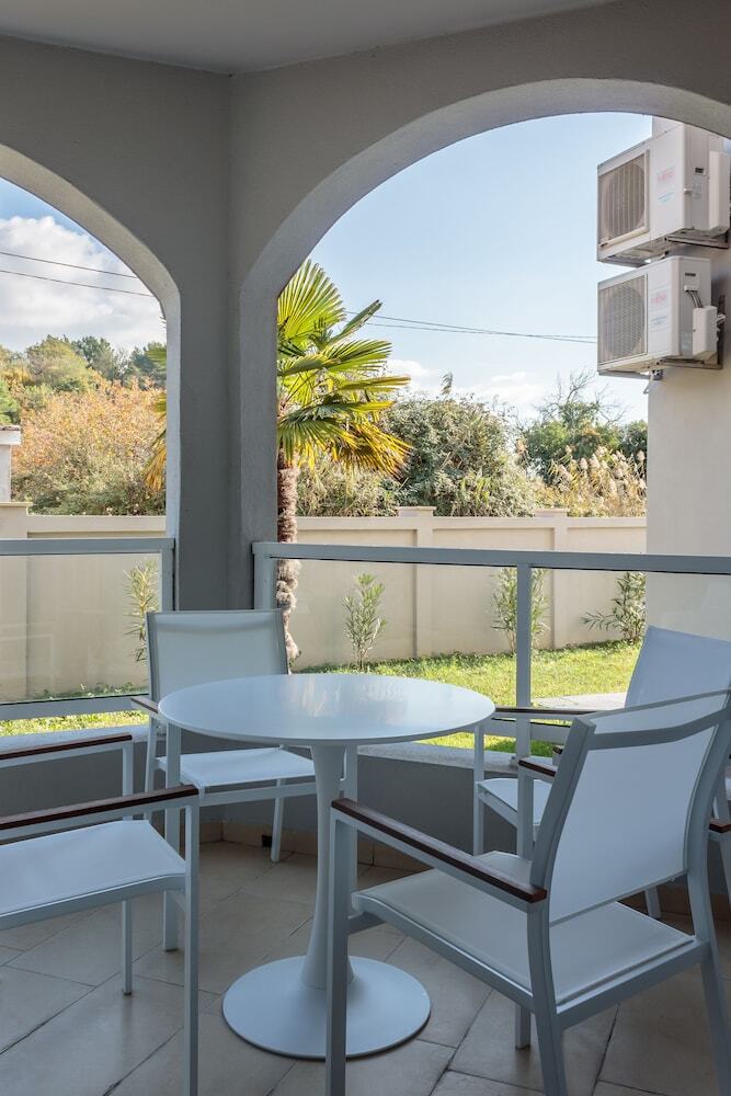 Apartments Mala Laguna