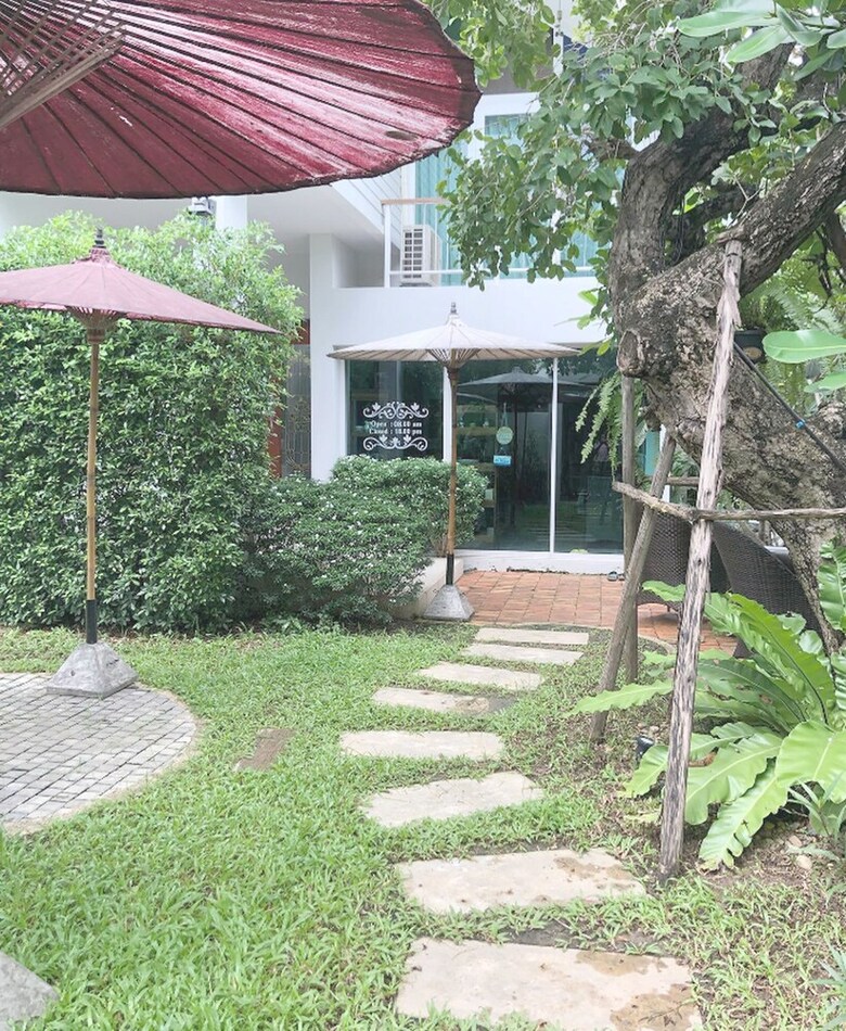 Hotel At Wara Bed And Breakfast