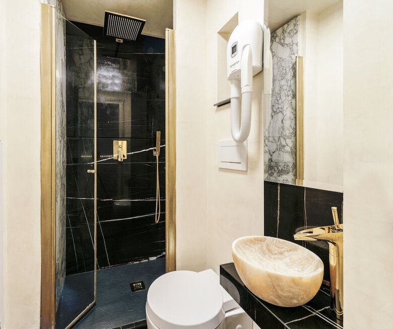 Rivi�re Private Rooms Alla Scala