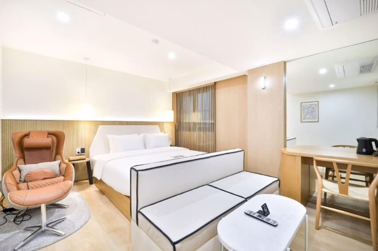 Brown Dot Hotel Yeongdo Daegyo