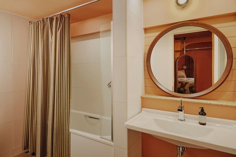 Hotel Ember Locke Kensington