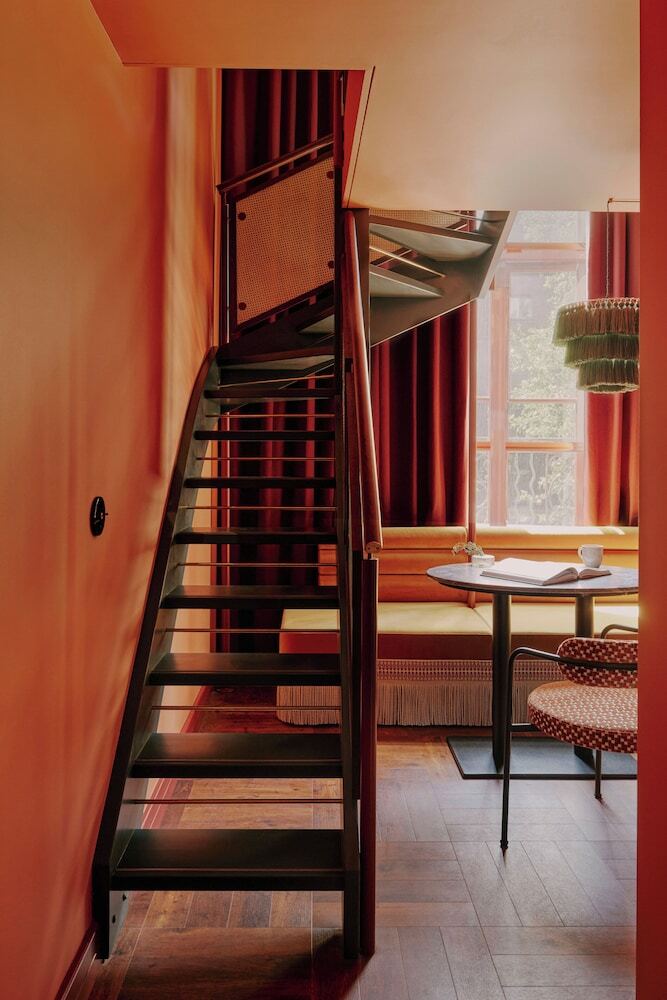 Hotel Ember Locke Kensington